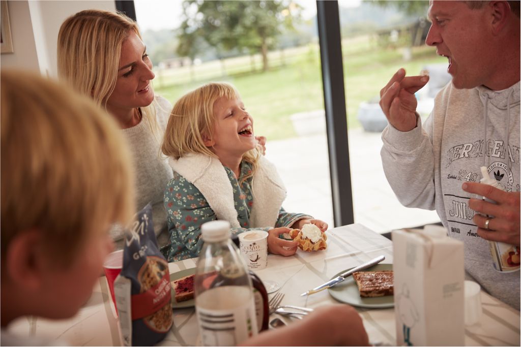 family having breakfast